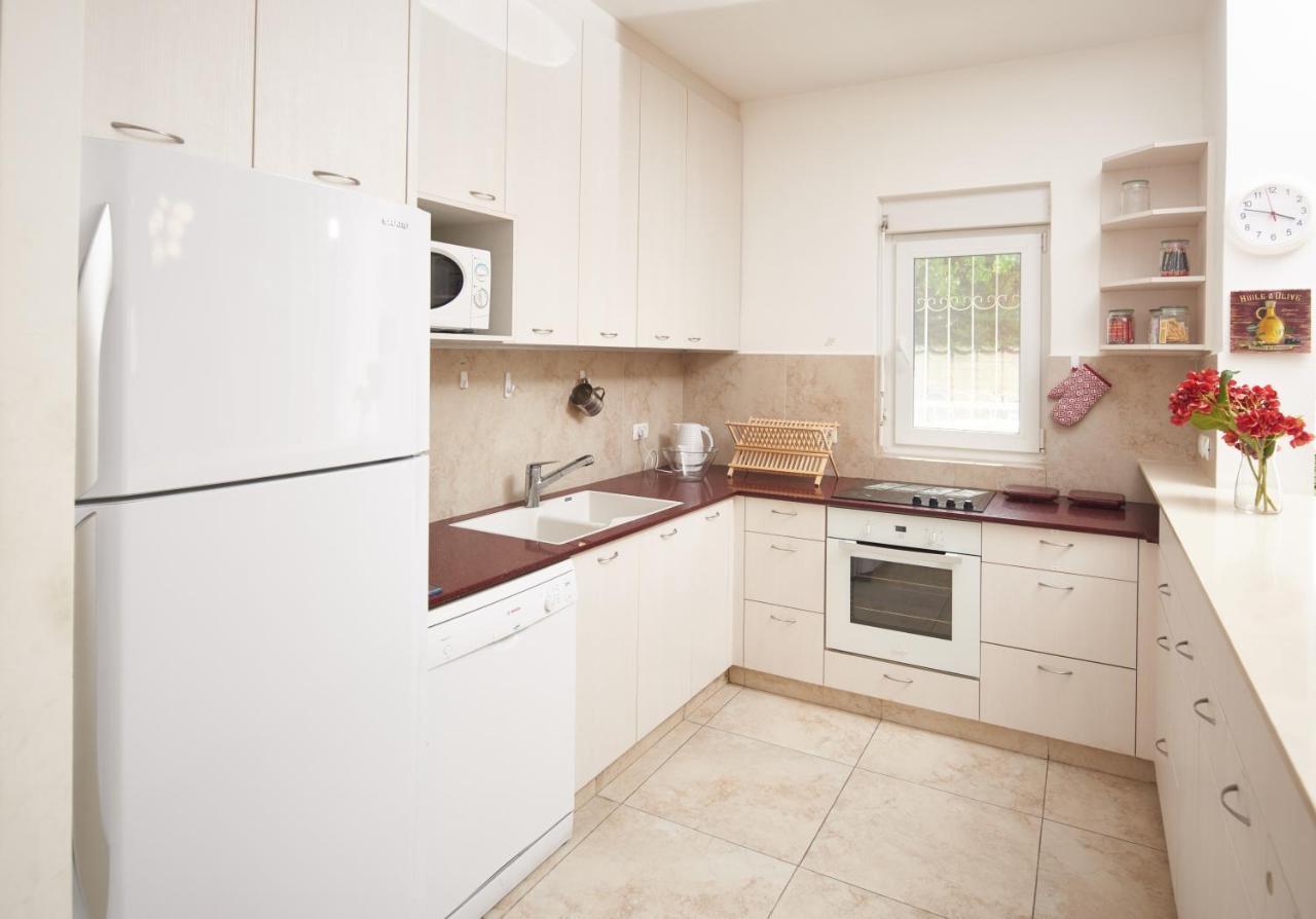 Spacious & Quiet Luxury Aprtment In Heart Of Jlm Yerusalem Bagian luar foto